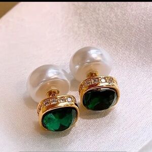 1 Pair Vintage Elegant Geometric Square Design Glass Inlay NWOT